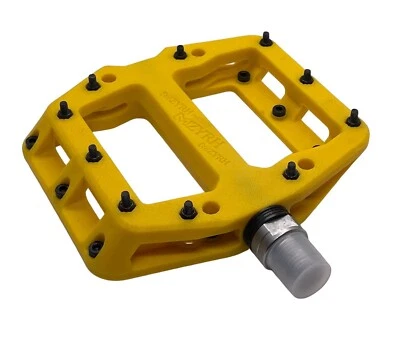 MTB/BMX Flat Pedals Yellow - image 1 of 4
