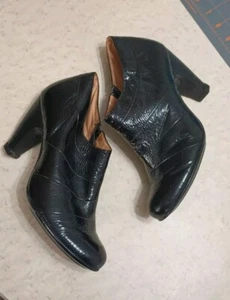 Sofft Ankle Pump Womens Size 8M  Shiny Black Leather Bootie Zip  - Picture 1 of 9