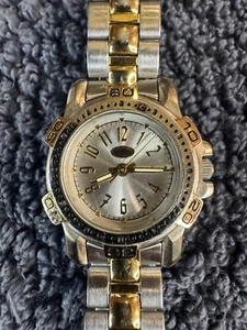 Vintage Guess Watch Women 24mm Silver Gold Two Tone 1995 New Battery - Picture 1 of 7