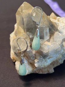 Vintage Gorgeous Genuine Green Jade Petite Teardrop 14k Lever back Earrings 925 - Picture 1 of 2
