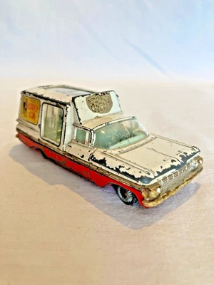 Corgi 486 ‘Kennel Club’ Truck Chevrolet Impala - Image 1 of 4
