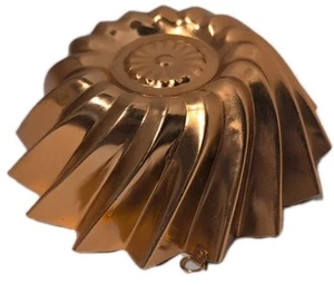 VINTAGE Copper Tone Aluminum Swirl Fluted Mold/Pan Food Jello w/hanger - Picture 1 of 5