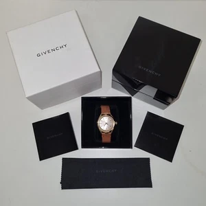 Givenchy Eleven Swiss Made Saphir Unisex Uhr 38mm Rose/Gold Neu Geschenkbox - Bild 1 von 24