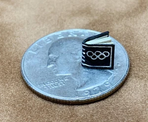 MINIATURE BOOK "The Smallest Book - The Olymic Oath" - Picture 1 of 1