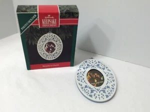 NUOVO!! Hallmark "Memorie da amare" portafoto ornamento 1992 - Foto 1 di 3
