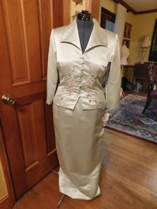 GORGEOUS LIGHT MINT GREEN SATIN MOTHER/BRIDE-GROOM FORMAL SUIT S 12 - Picture 1 of 4