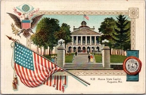 Postal en relieve de Augusta Maine de la década de 1960 "Maine State Capitol" EE. UU. Bandera / Sello - Imagen 1 de 2