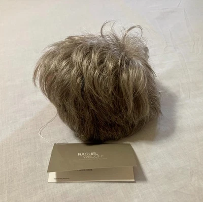 Peluca para mujer Raquel Welch GANADORA grande R119G gris degradado humo con etiqueta Foto 1 de 4