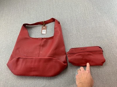 Montana West Hobo Estilo Monedero y Monedero Rojo Nudo Textura Imitación Cuero Foto 1 de 4