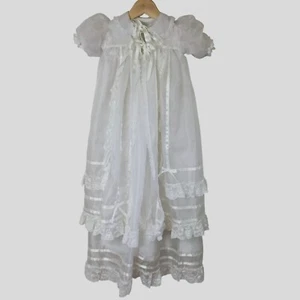Vintage Baby Taufe 3-Lagen Kleid weiß Spitze Satin Haube Unterkleid 3-9 M sehr guter Zustand - Bild 1 von 15