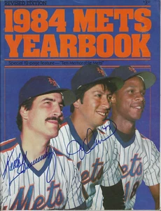 NEW YORK METS signed KEITH HERNANDEZ & JESSE OROSCO - 1984 Yearbook - AUTHENTIC - Picture 1 of 3