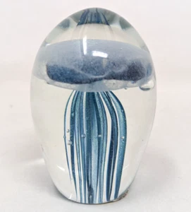 Vintage Hula Moon Gifts Hanalei Hawaii Souvenir Jellyfish Art Glass Paperweight - Picture 1 of 8