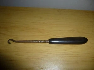 Vintage Knopfhaken. Metallhakenteil. Schwarzer Kunststoffgriff. 14,5 cm (D32I) - Bild 1 von 4