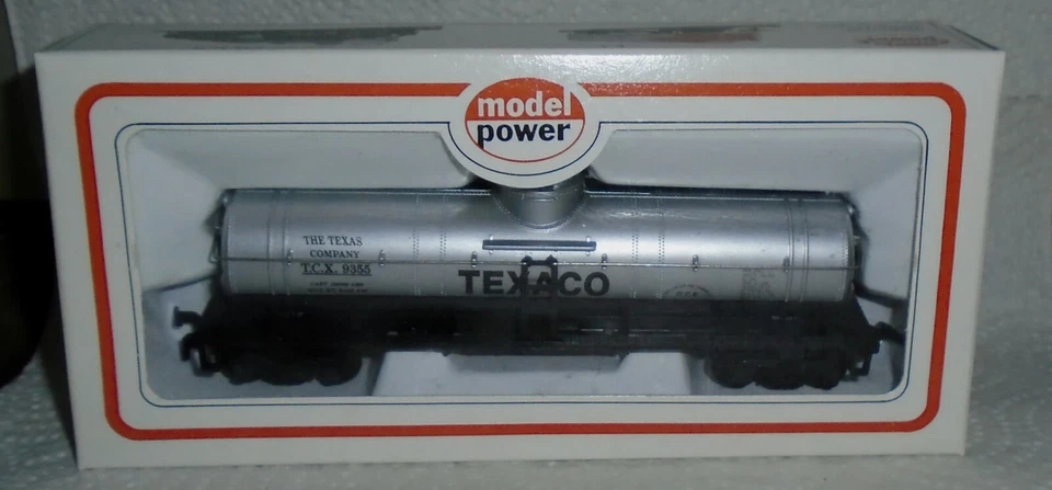 MODEL POWER Texaco #6920 40' Tank Car 9355 In Box - Image 1 of 3