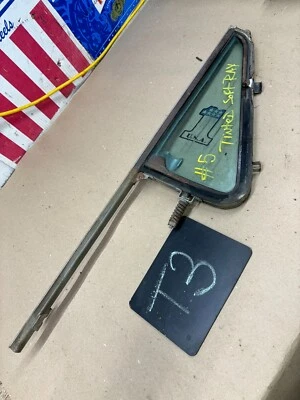 1964 1965 1966 CHEVROLET GMC C10 K10 C30 K30 USED RIGHT TINTED WING VENT WINDOW - Image 1 of 4