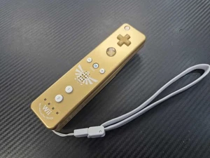 Zelda Skyward Sword oro ufficiale Nintendo Wii Motion più telecomando, usato senza scatola - Foto 1 di 7