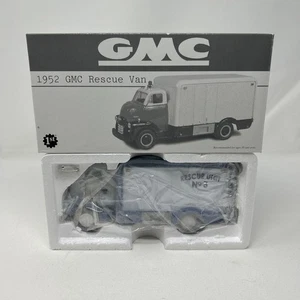First Gear 1/34 1952 GMC Rescue Van Boys Town Fire Dept.          [44] - Bild 1 von 6