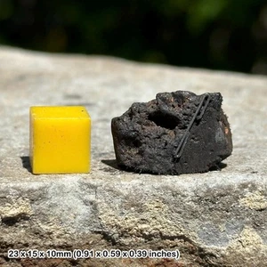 Lodestone magnetite magnetic stone, healing crystal stone, genuine - Picture 1 of 1