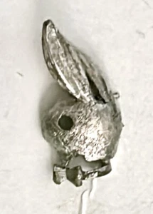 Cravatta Playboy vintage metallo originale tono argento rara regalo da collezione laurea - Foto 1 di 3