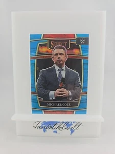 Michael Cole   2022 Panini Select WWE Light Blue Prizm #100 Wrestling 260/299 - Bild 1 von 2