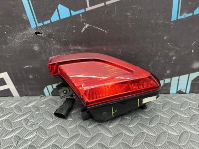 Lanterna traseira Can-Am Spyder F3 do lado direito do passageiro fabricante de equipamento original 2015-2016 - Imagem 1 de 4