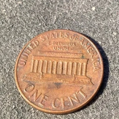 1970 d penny errors, No FG.. Unattached Roof. - Image 1 of 4