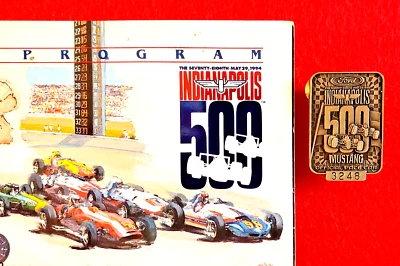 Indy 500 1994 insignia plateada #3248 - PLUS: programa con campo de inicio - AlOur, Jr Foto 1 de 4