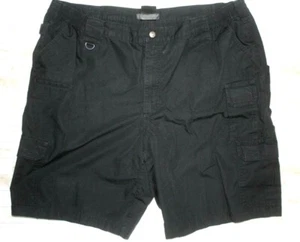 Pantaloncini cargo neri 5.11 TACTICAL tg 44 elastico in vita - Foto 1 di 3