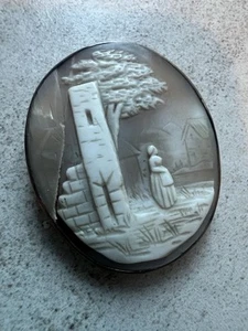 Vintage Rebecca am Brunnen? Antike geschnitzte Muschel Kamee Brosche Anstecknadel zum Reparieren H4 - Bild 1 von 14