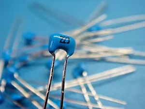 (100) MIRAMAR RD20XR-223K 0.022uF 50V 105°C RADIAL FILM CAPACITOR - Picture 1 of 3