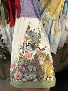 Geschirrtücher zum Aufhängen - Katzen spielen im Garten - Bild 1 von 1