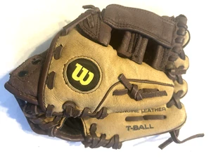 Wilson A450 9" T-Ball Glove Right Hand Throw EZ Snap Genuine Leather - Picture 1 of 8