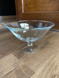 PartyLite Glass Pedestal Bowl - Picture 1 of 4