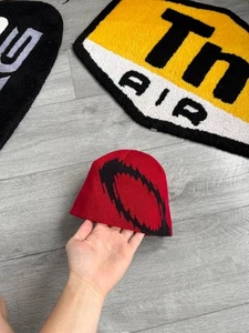rote Oakley Ellipse Beanie hergestellt in den USA - Bild 1 von 8