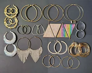 Lotto di 15 orecchini a cerchio e pendenti vintage moda - Foto 1 di 9