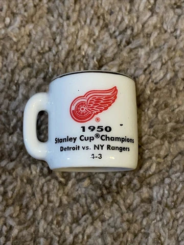 NHL Stanley Cup Crazy Mini Mug 1950 Stanley Cup Champions Detroit Red Wings Cover