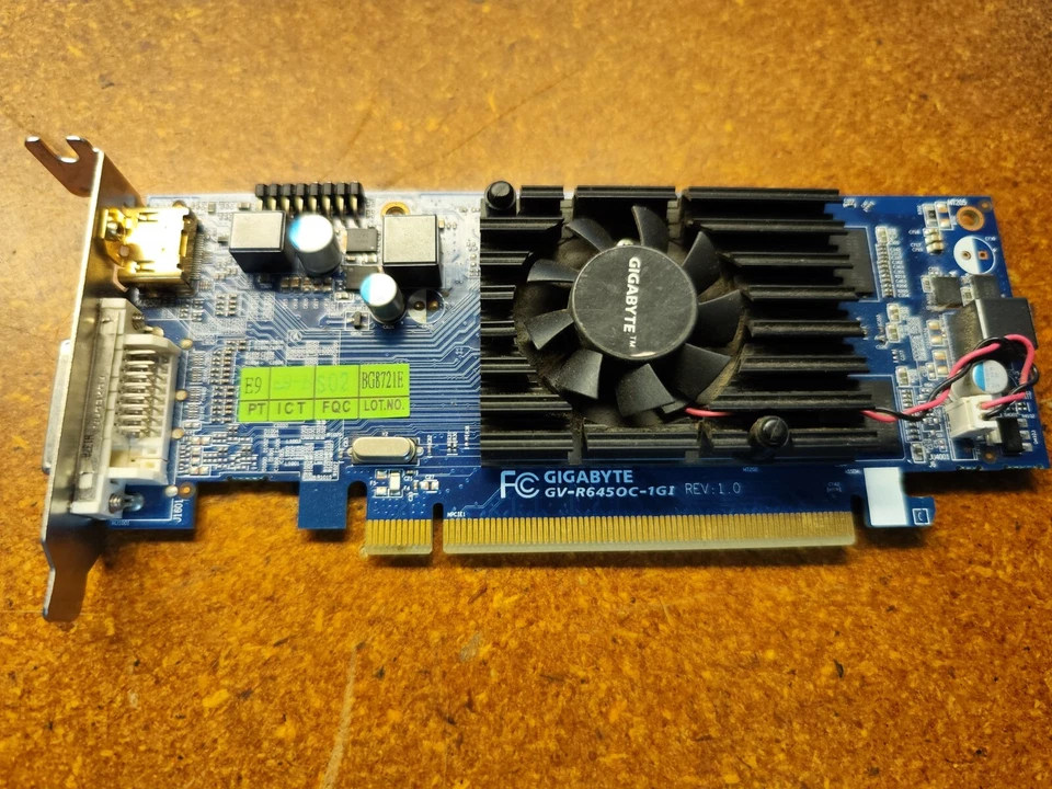 Gigabyte GV-R6450C-1GI HD 6450 Graphics Card GPU Video Card 1GB SFF Low Profile - Image 1 of 4