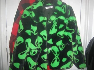 Girlfriend Material alien Print Faux Fur Jacket size 20 - Picture 1 of 3