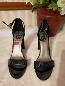 G by Guess Shantel3 Open Toe Ankle strap Sandalia de charol para mujer, Negro talla 7.5 - Imagen 1 de 11