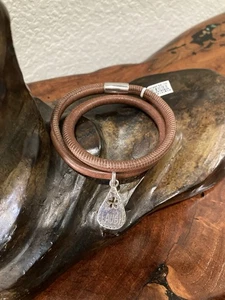 Brighton Woodstock Leder Doppel Armband Whiskey mit Charm Magnetverschluss Neu mit Etikett - Bild 1 von 4