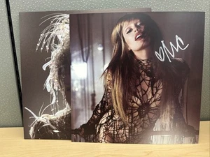 Miley Cyrus - Something Beautiful - SIGNED Exclusive Vinyl (Sea Blue) - IN HAND - Foto 1 di 4