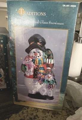 Muñeco de nieve de vidrio pintado a mano Traditions 18 pulgadas adorno de Navidad decoración navideña Foto 1 de 3