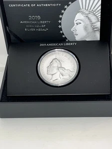 2019P AMERICAN LIBERTY HIGH RELIEF 2.5 oz SILVER MEDAL. LIMITED MINTAGE. - Picture 1 of 1