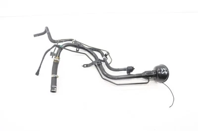 INFINITI QX80 2014-2021 5,6 L tanque de gasolina llenado cuello manguera tubo OEM Foto 1 de 4