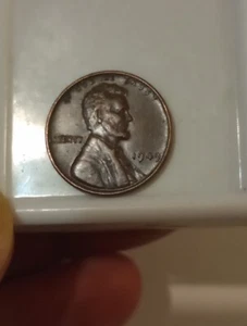 1949 P. MINT LINCOLN COPPER WHEAT PENNY - Picture 1 of 3