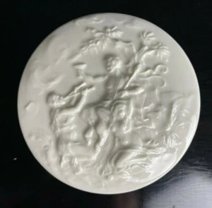 Vtg 1930s Von Schierholz Capri Cherub Porcelain German Round Lidded Trinket Box - Bild 1 von 8