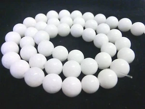 Jade Kugeln Perlen weiß 8mm opak Edelstein rund basteln auffädeln Schmuck DIY - Bild 1 von 1