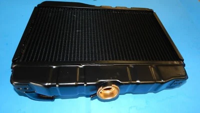 Nuevo radiador de acero y cobre estilo OE de alta resistencia con drenaje para MGB 1968-1976 Foto 1 de 2