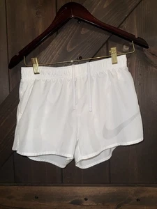 Nike Damen Gr. Small S Dry City Core weiß 3" Laufshorts - Bild 1 von 4