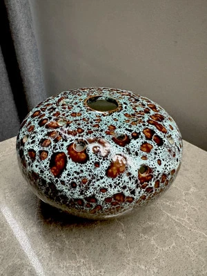 Florero de cerámica mayólica vintage de mediados de siglo decoración de la era espacial Foto 1 de 4